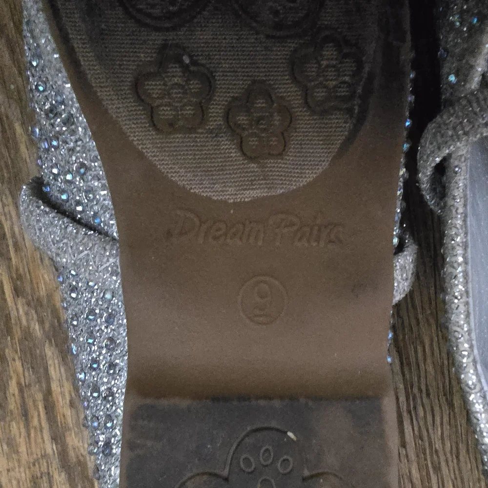 Girls Silver Glitter Mary Jane Flats Size 9